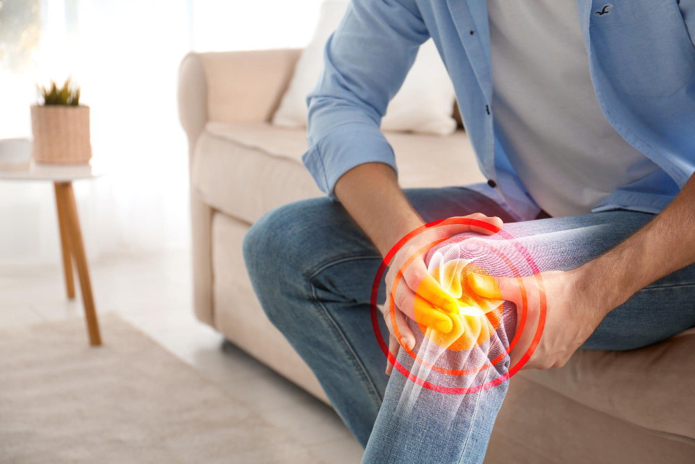Why do knee replacements fail and when is revision knee replacement needed?